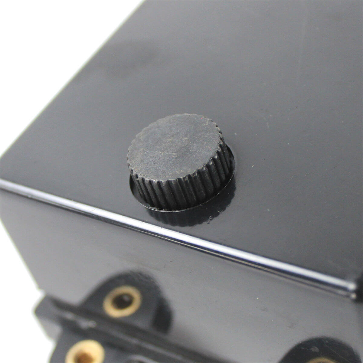 21N8-20061 Fuse Box_03