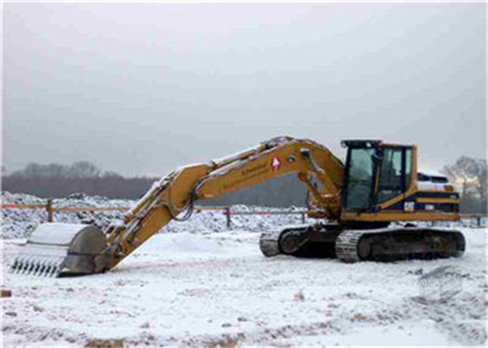 99% Of Them Do! 10 Mistakes in Excavator Operation in Winter