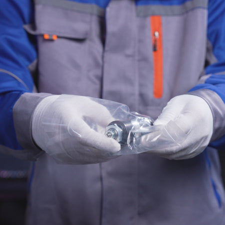 Product display video for YT35V00013F1  YN35V00061F1 KWE5K-31/G24DA50 Hydraulic Pump Solenoid Valve