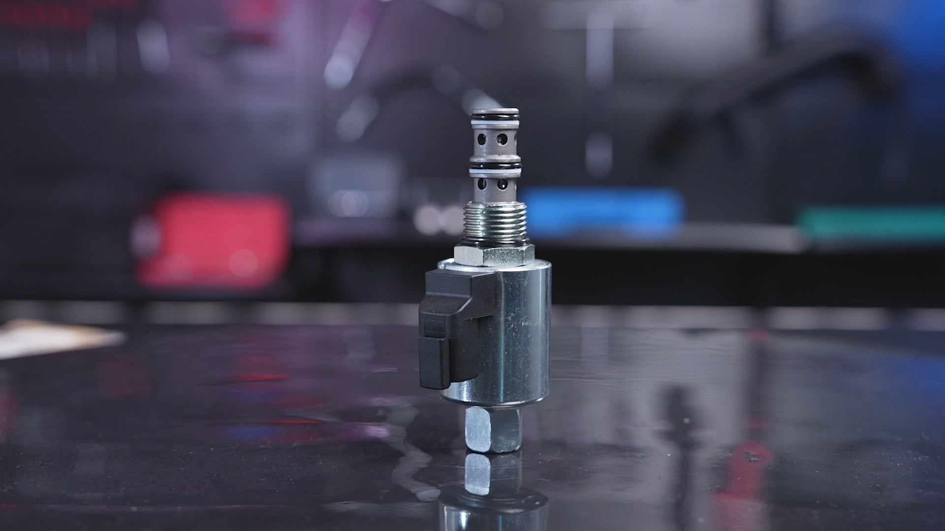 Product display video for JCB Solenoid Valve 25/220992 25220992 - Sinocmp